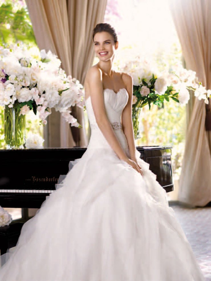 Свадебный бутик  SPOSA MODA 

г. Воронеж. ул.Фридриха  Энгельса  д. 11  

Ежедневно без перерыва с 10 до 19 

Воскресенье с 10 до 16 . 

предварительная запись по тел. +7(473) 239-07-97