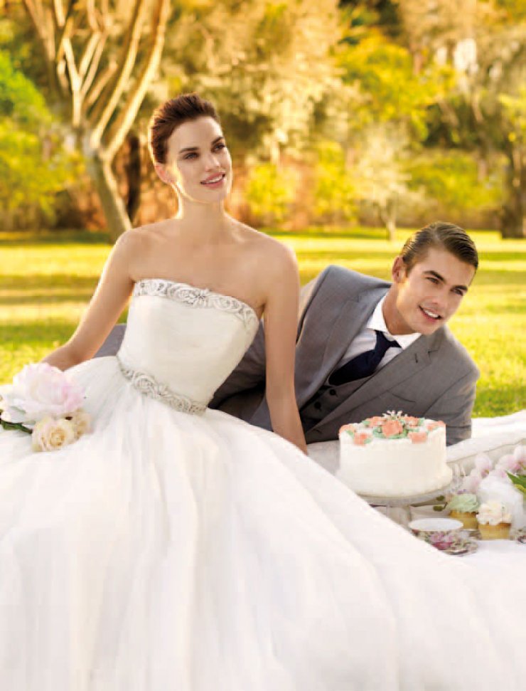 Свадебный бутик  SPOSA MODA 

г. Воронеж. ул.Фридриха  Энгельса  д. 11  

Ежедневно без перерыва с 10 до 19 

Воскресенье с 10 до 16 . 

предварительная запись по тел. +7(473) 239-07-97