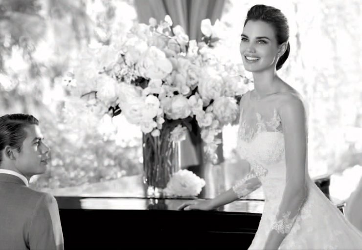 Свадебный бутик  SPOSA MODA 

г. Воронеж. ул.Фридриха  Энгельса  д. 11  

Ежедневно без перерыва с 10 до 19 

Воскресенье с 10 до 16 . 

предварительная запись по тел. +7(473) 239-07-97