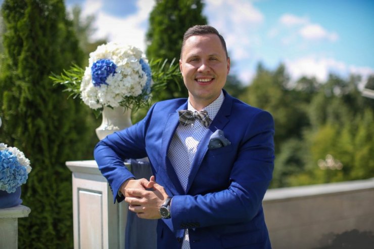 Ведущий на свадьбу
