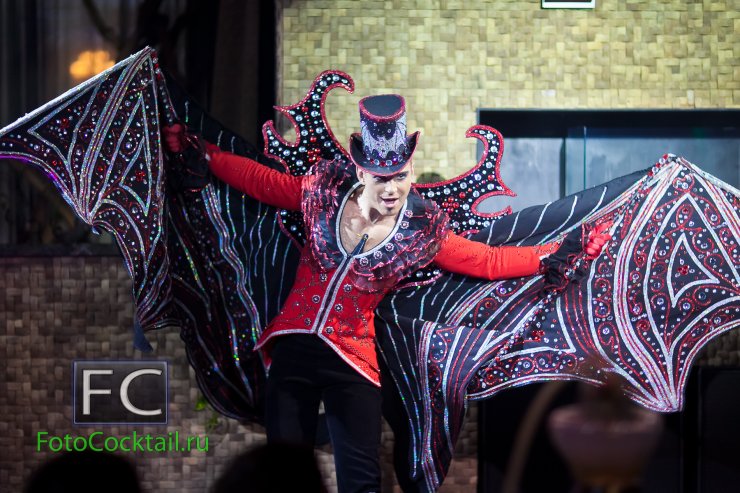 Veden`ev Show
www.show-mix.ru
+7-926-577-35-54
Эффектные костюмированные номера для любого торжества! 