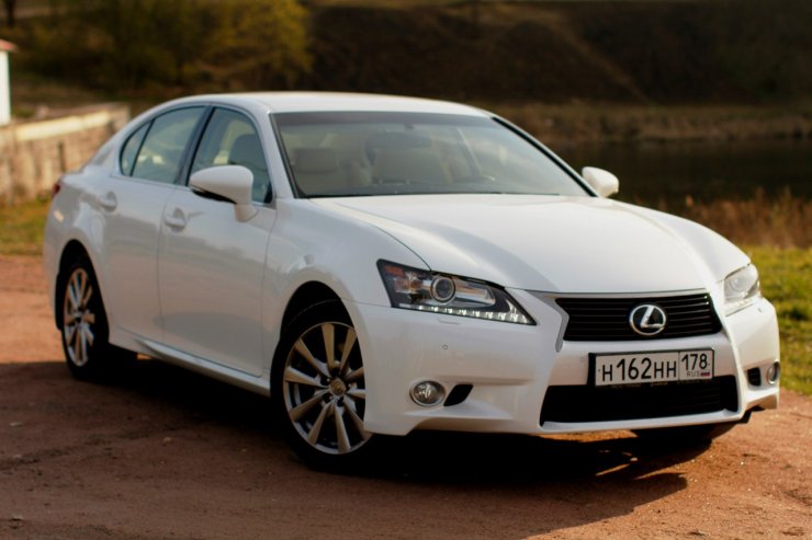 LEXUS GS
Цвет жемчужно-белый
Салон белая кожа
Вс. - Пн. 1 200руб/час (min 3+1)
Пт. - Сб. 1 500руб/час (min 3+1)

Трансфер в аэропорт или ж/д вокзал 2 500руб
Встретить с род.дома 2 500руб
