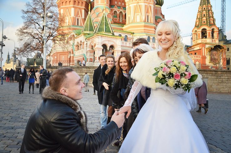 Свадебные шубки и накидки напрокат из натурального меха