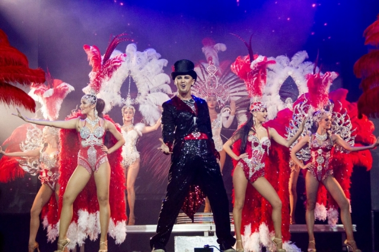 Grand Show, 12-19 человек в шоу. Большой спектакль( вокал, акробаты, танцоры и многое другое)