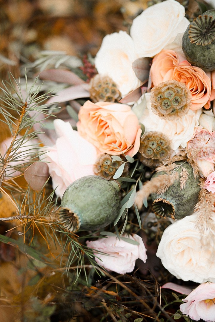Флористика и декор S.A.M.flowers. 
Фотограф Мария Апрельская 
Видеограф Олег Карпов 
Макияж и причёска Ольга Андреева 
Стилист, шоппер Катерина Фишер