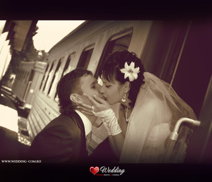 WEDDING STUDIO PHOTO CINEMA ( www.wedding-com.ru) ПРОИЗВОДИМ СВАДЕБНУЮ ПРОФЕССИОНАЛЬНУЮ ФОТОСЪЕМКУ И ВИДЕОСЪЕМКУ В Москве И Московской области... ЖИВЫЕ ЭМОЦИИ-ПРИЯТНЫЕ ВОСПОМИНАНИЯ!!!