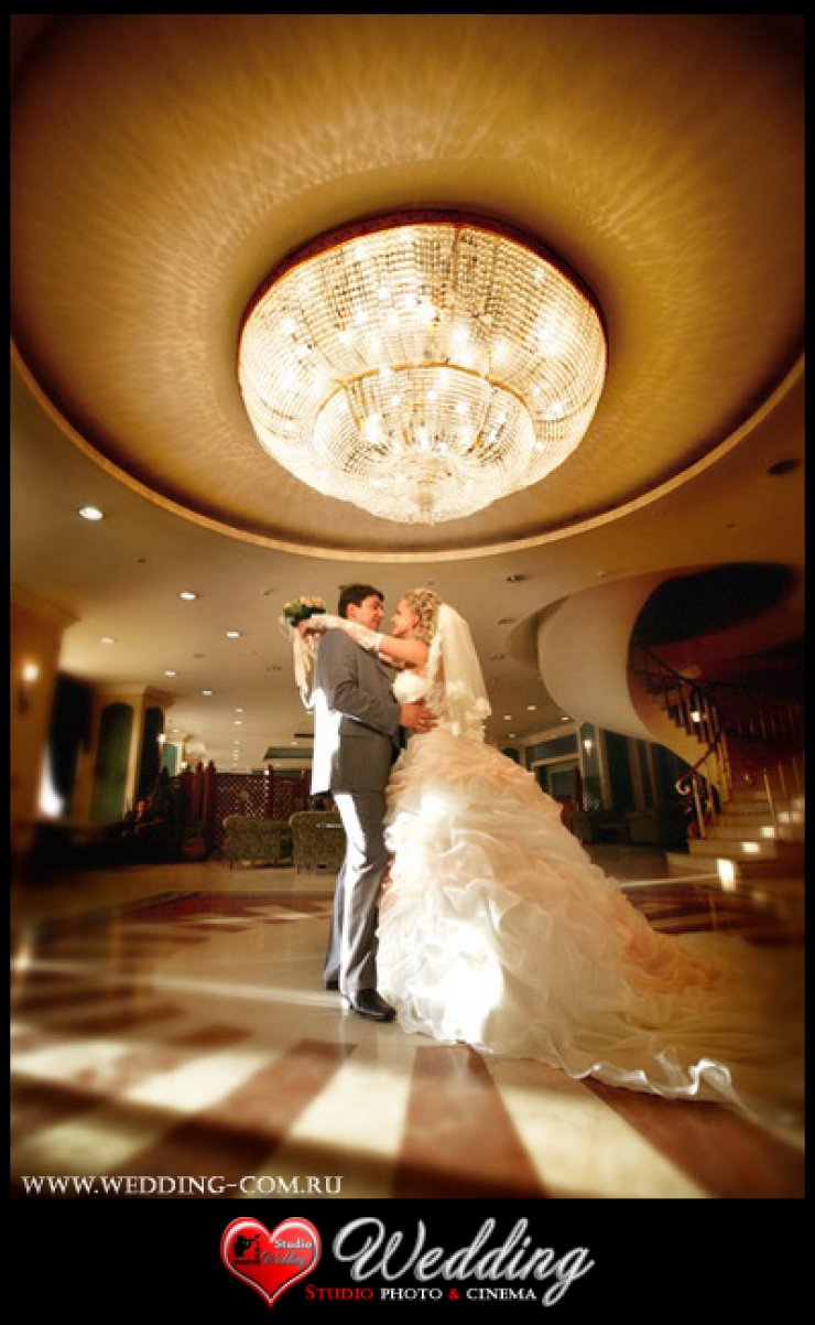 WEDDING STUDIO PHOTO CINEMA ( www.wedding-com.ru) ПРОИЗВОДИМ СВАДЕБНУЮ ПРОФЕССИОНАЛЬНУЮ ФОТОСЪЕМКУ И ВИДЕОСЪЕМКУ В Москве И Московской области... ЖИВЫЕ ЭМОЦИИ-ПРИЯТНЫЕ ВОСПОМИНАНИЯ!!!