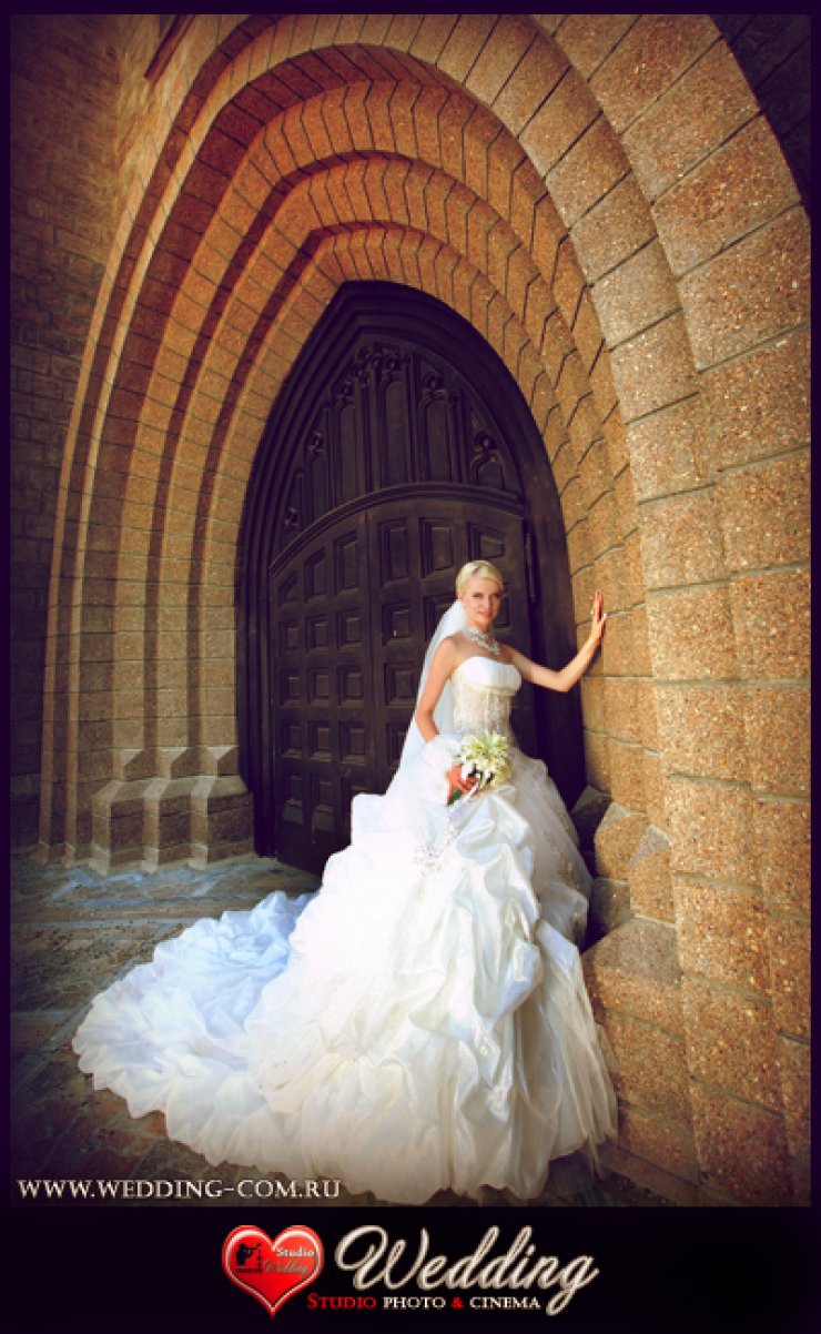 WEDDING STUDIO PHOTO CINEMA ( www.wedding-com.ru) ПРОИЗВОДИМ СВАДЕБНУЮ ПРОФЕССИОНАЛЬНУЮ ФОТОСЪЕМКУ И ВИДЕОСЪЕМКУ В Москве И Московской области... ЖИВЫЕ ЭМОЦИИ-ПРИЯТНЫЕ ВОСПОМИНАНИЯ!!!