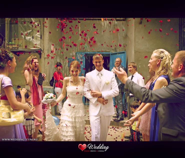 WEDDING STUDIO PHOTO CINEMA ( www.wedding-com.ru) ПРОИЗВОДИМ СВАДЕБНУЮ ПРОФЕССИОНАЛЬНУЮ ФОТОСЪЕМКУ И ВИДЕОСЪЕМКУ В Москве И Московской области... ЖИВЫЕ ЭМОЦИИ-ПРИЯТНЫЕ ВОСПОМИНАНИЯ!!!