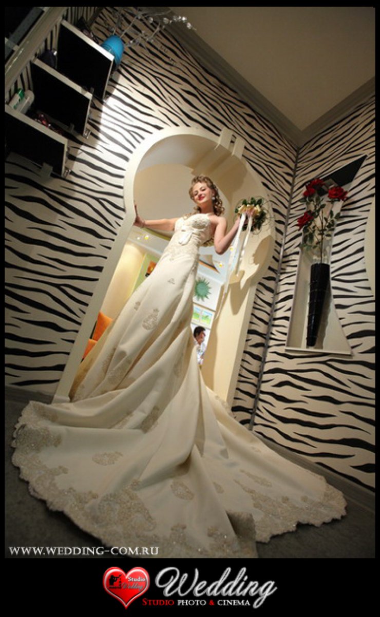 WEDDING STUDIO PHOTO CINEMA ( www.wedding-com.ru) ПРОИЗВОДИМ СВАДЕБНУЮ ПРОФЕССИОНАЛЬНУЮ ФОТОСЪЕМКУ И ВИДЕОСЪЕМКУ В Москве И Московской области... ЖИВЫЕ ЭМОЦИИ-ПРИЯТНЫЕ ВОСПОМИНАНИЯ!!!