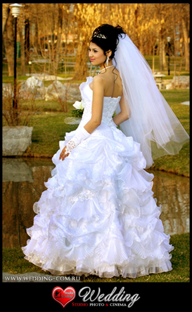 WEDDING STUDIO PHOTO CINEMA ( www.wedding-com.ru) ПРОИЗВОДИМ СВАДЕБНУЮ ПРОФЕССИОНАЛЬНУЮ ФОТОСЪЕМКУ И ВИДЕОСЪЕМКУ В Москве И Московской области... ЖИВЫЕ ЭМОЦИИ-ПРИЯТНЫЕ ВОСПОМИНАНИЯ!!!