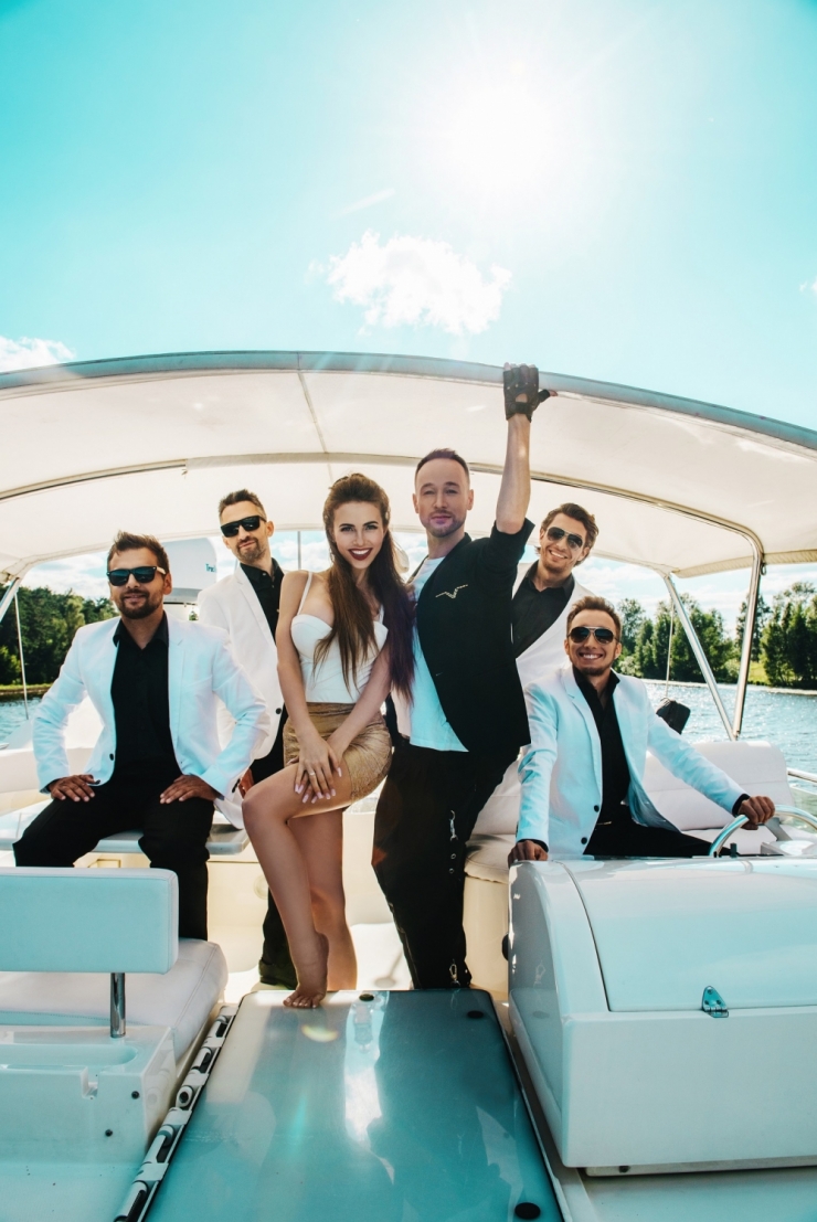 Luxury Band