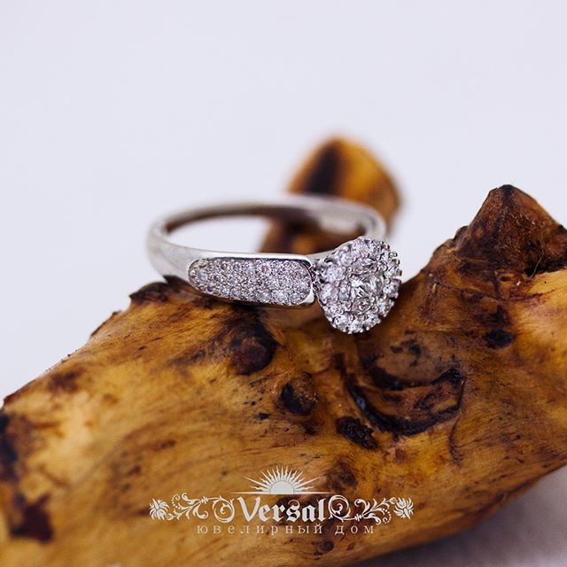 помолвочные кольца Москва