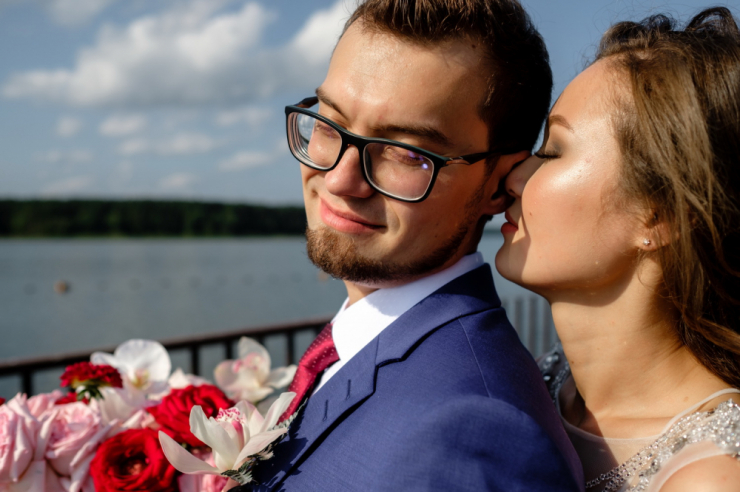 Записаться на бесплатную консультацию можно по тел. +7 (343) 212-12-35