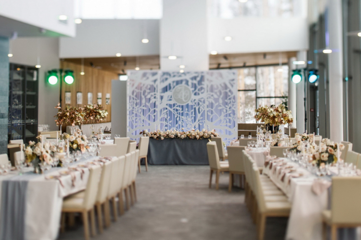 Записаться на бесплатную консультацию можно по тел. +7 (343) 212-12-35