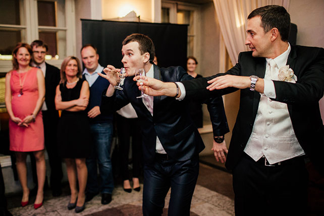 Свадьба в английском стиле, фокусник на свадьбе