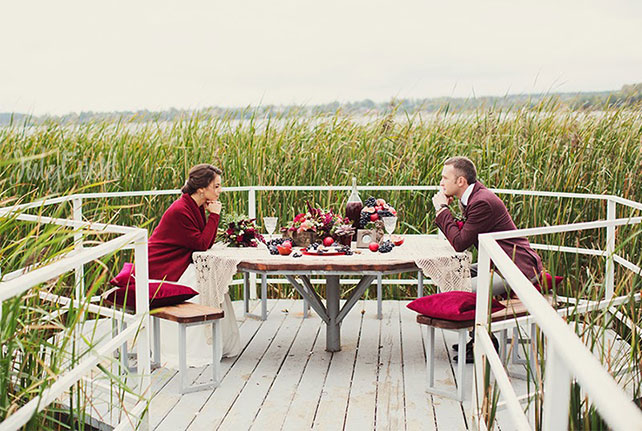 Антон и Татьяна, богемная свадьба бордового цвета