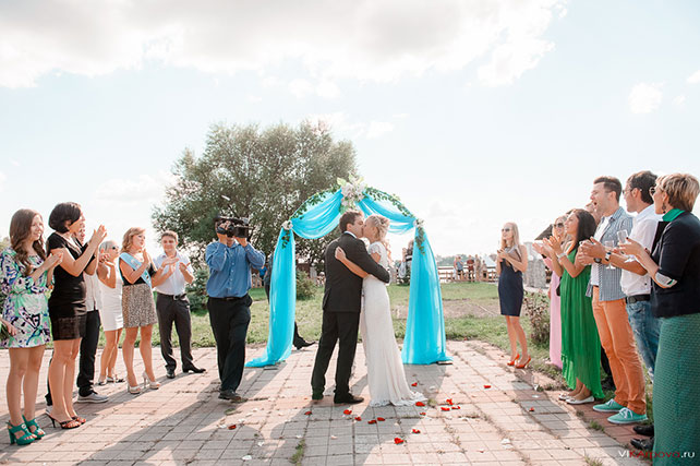 небесно-голубая свадьба Константина и Марии