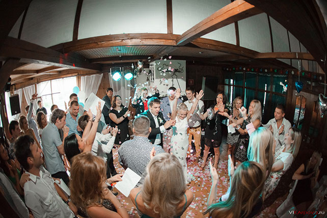 небесно-голубая свадьба Константина и Марии