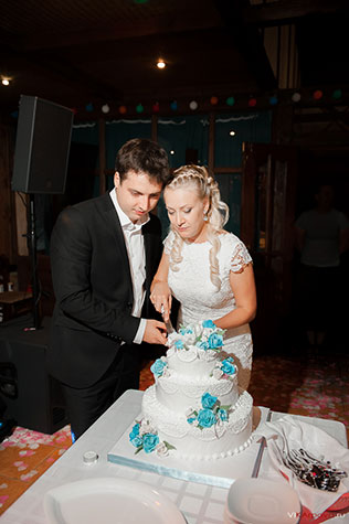 небесно-голубая свадьба Константина и Марии