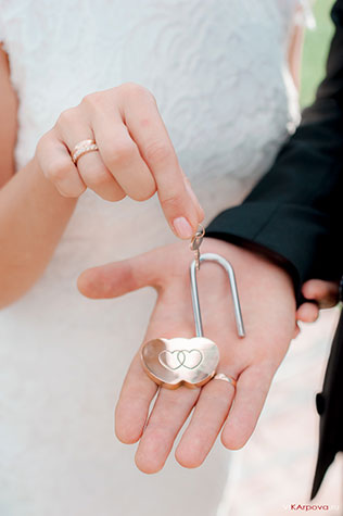 небесно-голубая свадьба Константина и Марии