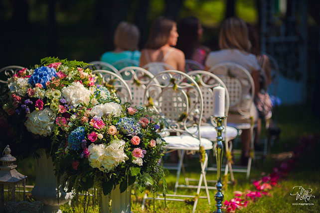 Алиса в Стране Чудес, тематическая свадьба Ани и Андрея, маникюр невесты, декор места торжественной регистрации