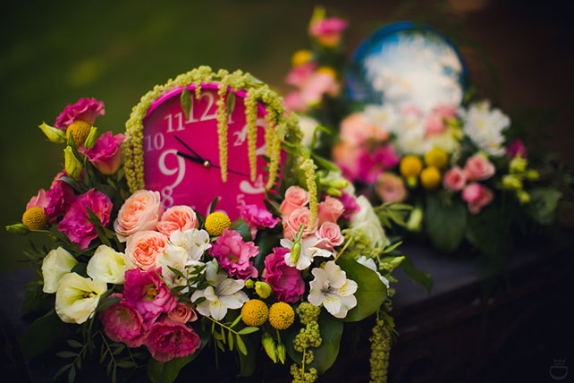 Алиса в Стране Чудес, тематическая свадьба Ани и Андрея, детали декора, часы
