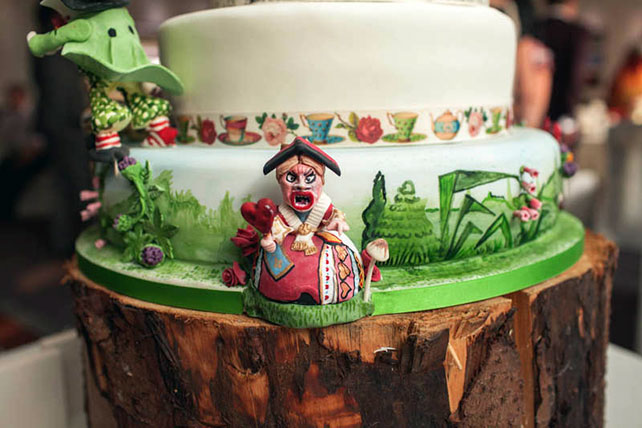 свадьба в тематике Алиса в Стране чудес, торт