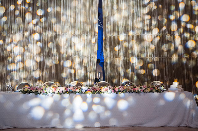 Анастасия и Михаил: ноябрьская сказка, декор стола молодожёнов 