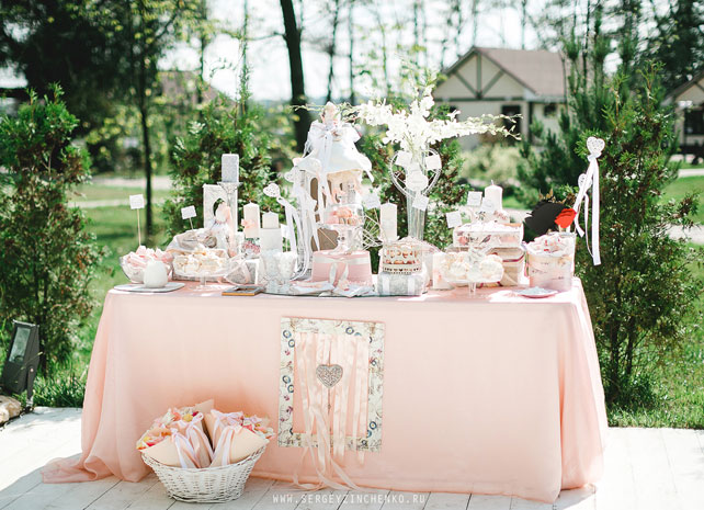 белая свадьба в шатре, сладкий стол