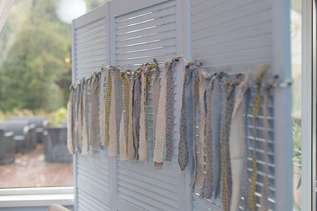 бело-голубая свадьба, ширма позади молодоженов