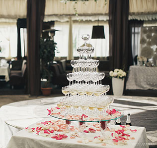 белоснежная свадьба, пирамида шампанского