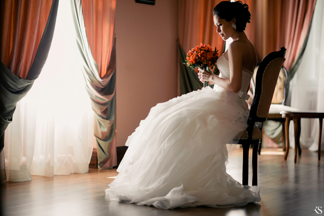 Невеста на стуле