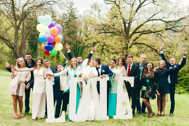 Бирюзовая свадьба Юрия и Александры, фотосессия с буквами
