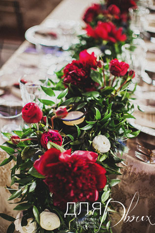 свадьба в стиле бохо во французских Альпах, оформление стола