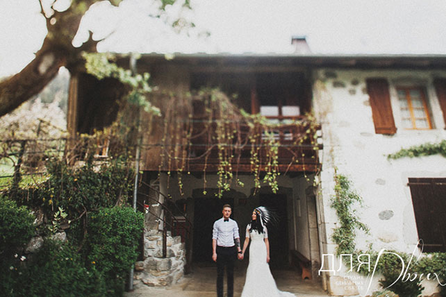 свадьба в стиле бохо во французских Альпах, фотосессия жениха и невесты