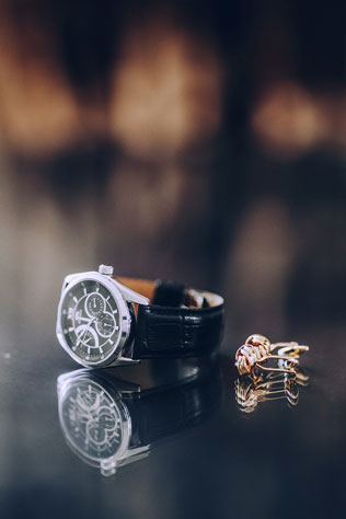 Дыхание бохо в цвете марсала, часы жениха