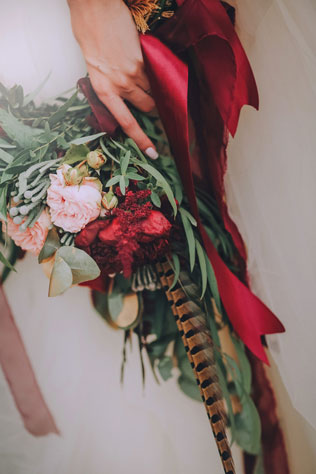 Дыхание бохо в цвете марсала, букет невесты 