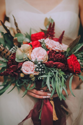 Дыхание бохо в цвете марсала, букет невесты