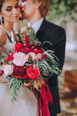 Дыхание бохо в цвете марсала, букет невесты  