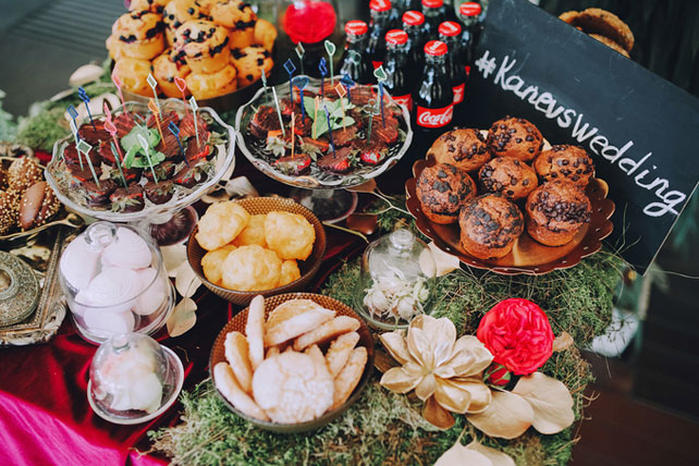 Дыхание бохо в цвете марсала, сладкий стол