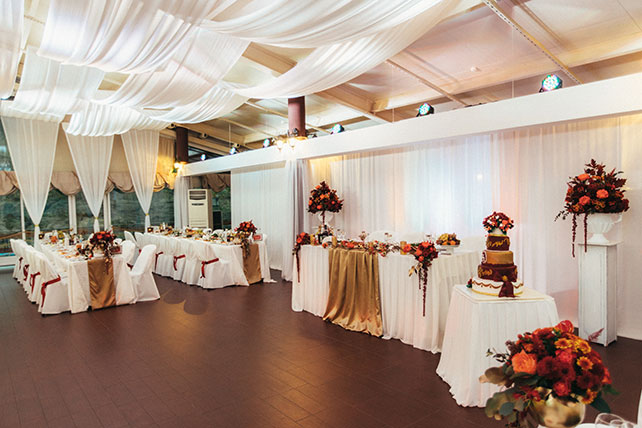 Большая греческая свадьба, декор зала