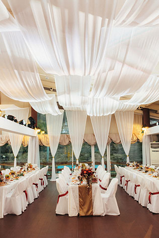 Большая греческая свадьба, декор зала