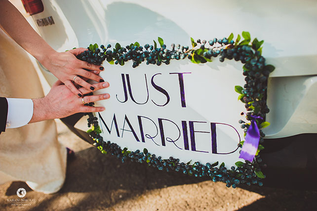 черничная свадьба, декор автомобиля