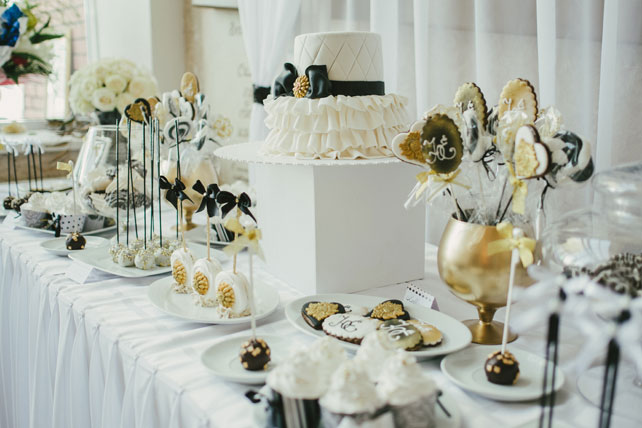 черно-белая свадьба, сладкий стол