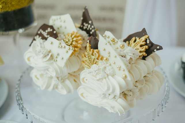 черно-белая свадьба, сладкий стол