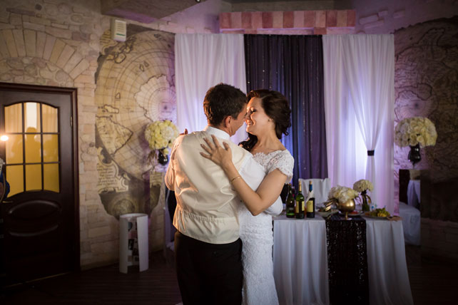 черно-белая свадьба, танец молодоженов