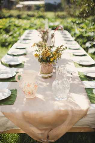 Деревенская простота, раннер на свадебном столе