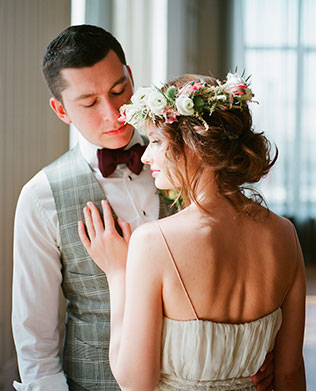 свадьба в стиле эко-шик, жених и невеста