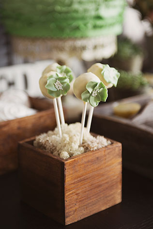 свадьба в стиле эко-шик, сладкий стол